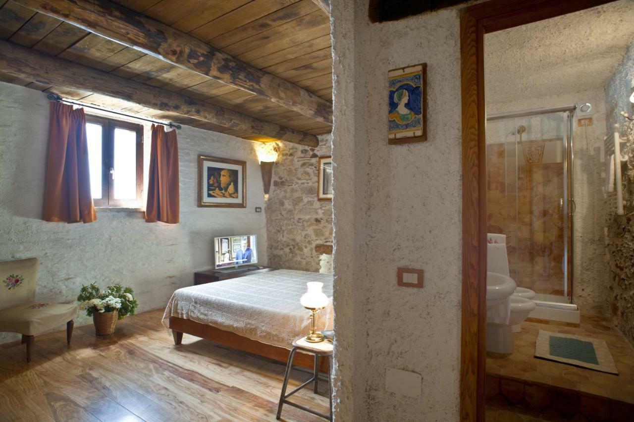 Residenza D'Epoca Borgodifiume Hotel Fiumefreddo Bruzio Luaran gambar