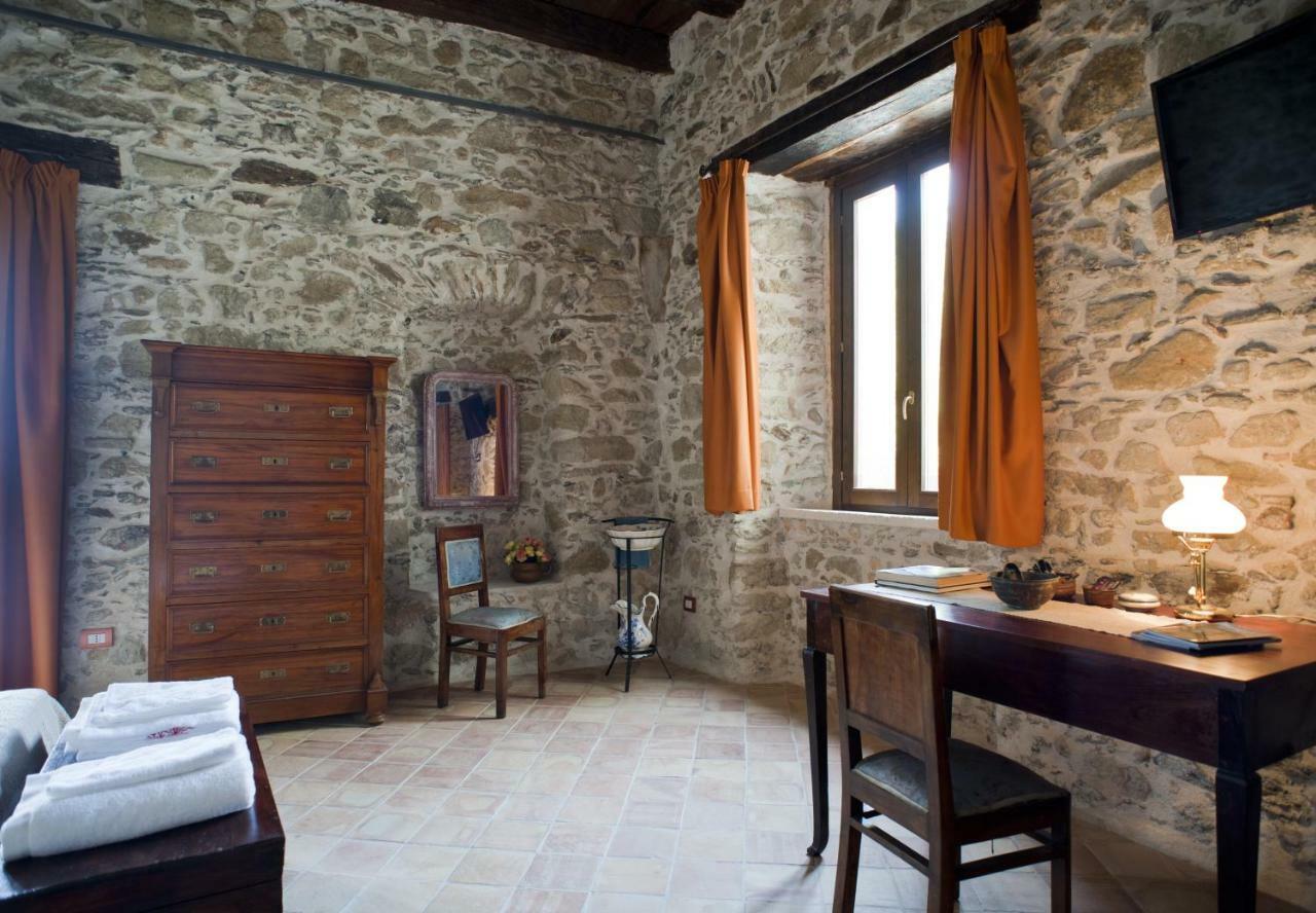 Residenza D'Epoca Borgodifiume Hotel Fiumefreddo Bruzio Luaran gambar