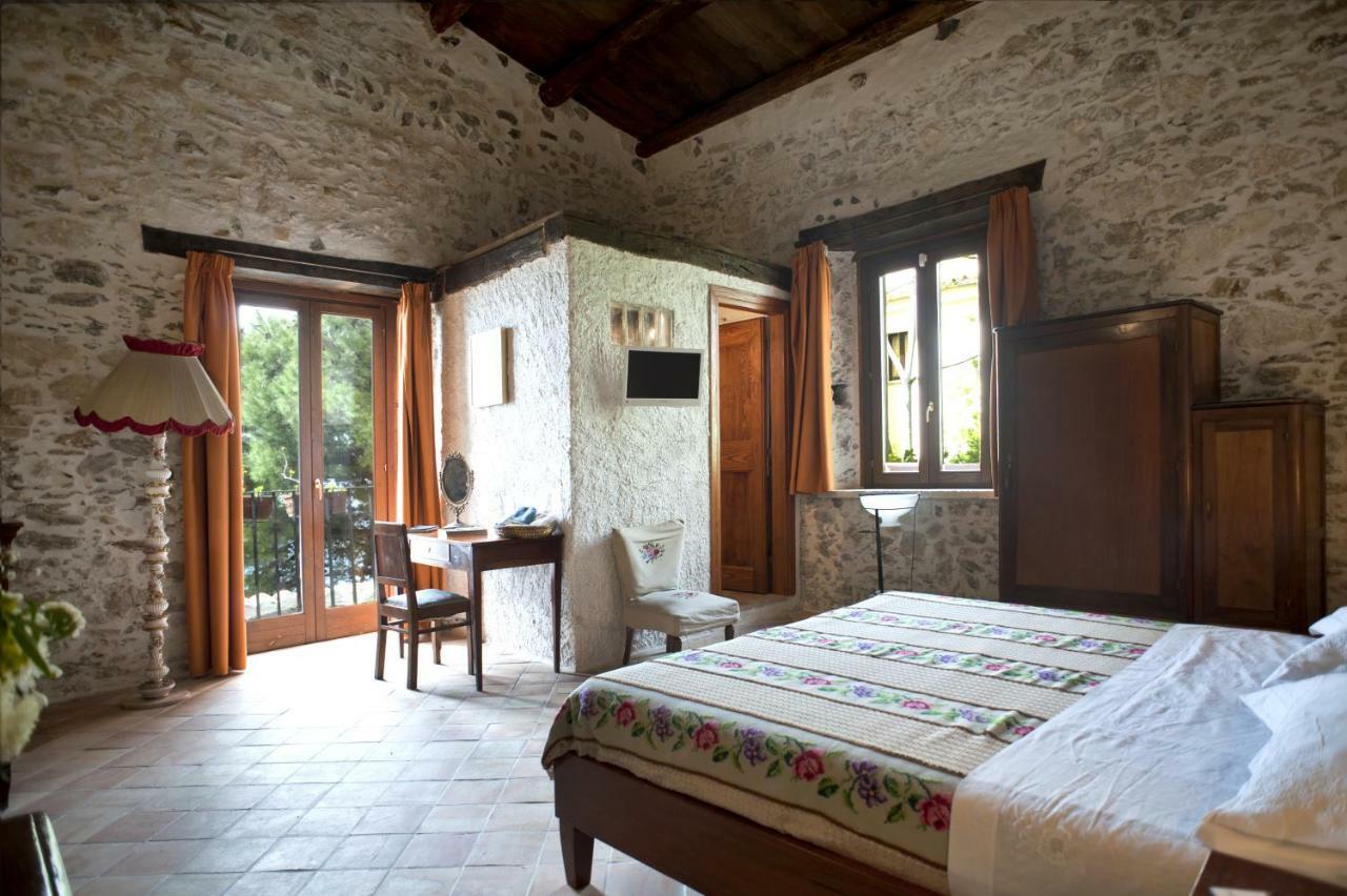 Residenza D'Epoca Borgodifiume Hotel Fiumefreddo Bruzio Luaran gambar